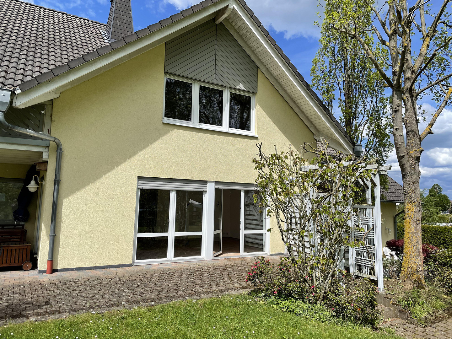 3 Eigentumswohnungen in wunderschön gelegenem Wohnhaus in Montabaur-Horressen – Im Wiesengrund 34, 56410 Montabaur(Horressen) – Vorschaubild 8