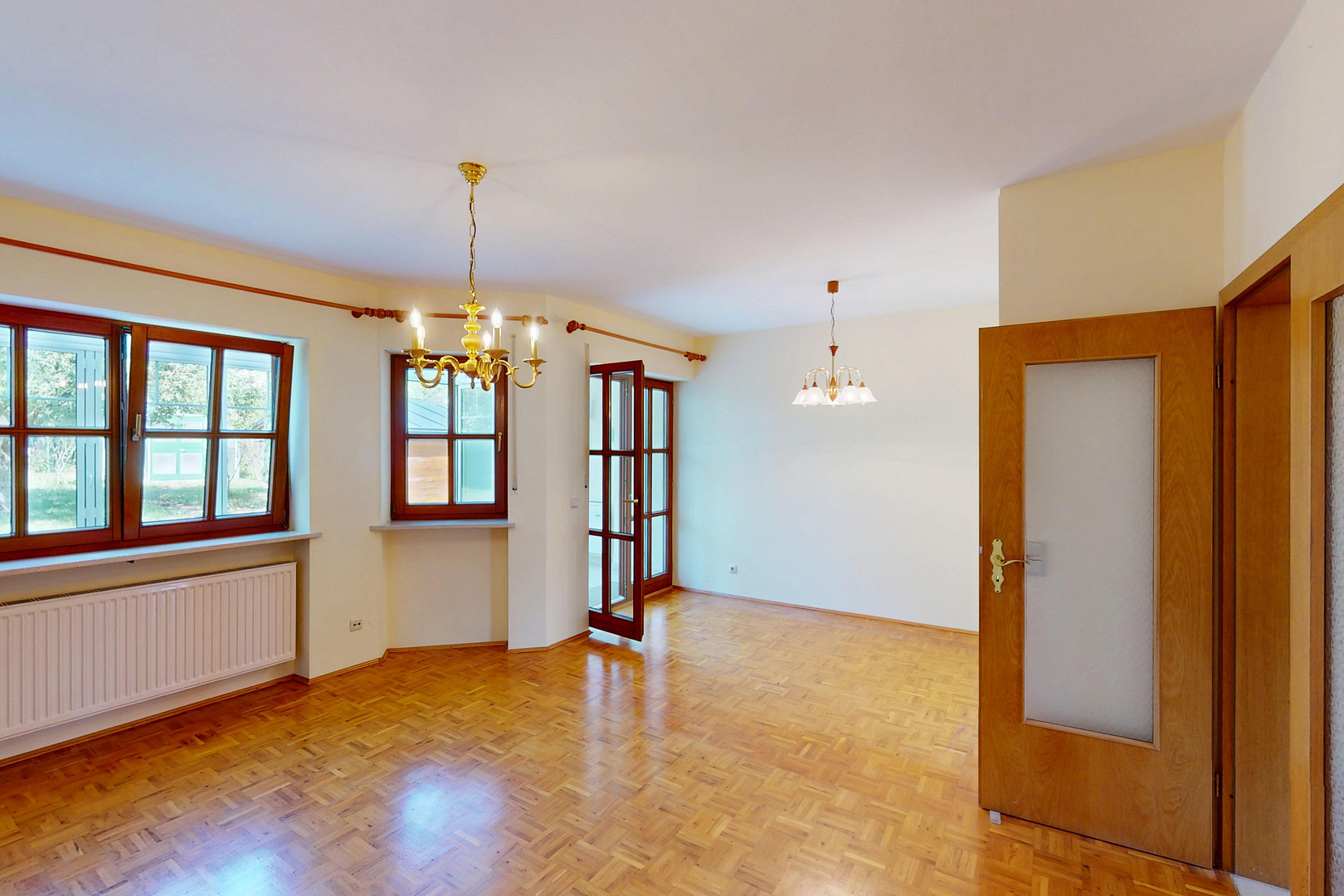 Ohne Provision. Große Doppelhaushälfte mit Wintergarten, Sauna und vielseitiger Aufteilung - München – Karlsbader Straße 5a, 80937 München(Am Hart) – Vorschaubild 3
