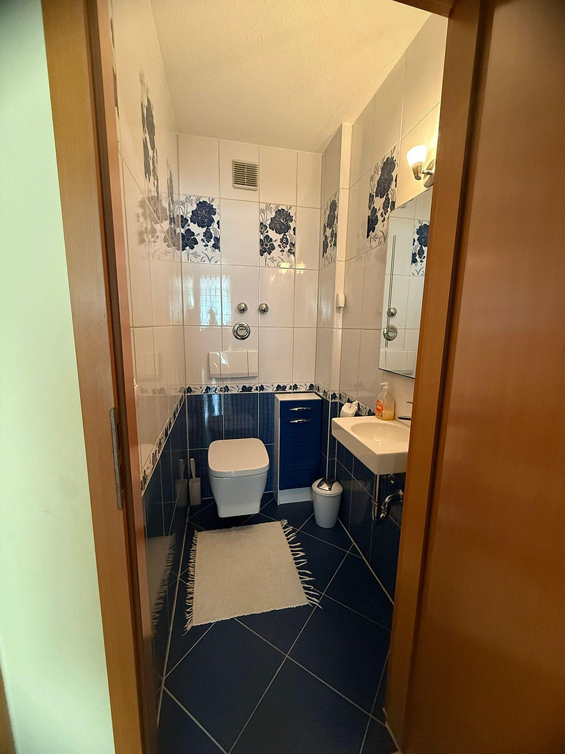 Gepflegte 3-Zimmer-Wohnung nahe Westpark – Terrasse, Garten & Garage inklusive – Cusanusstraße 24, 85049 Ingolstadt – Vorschaubild 6