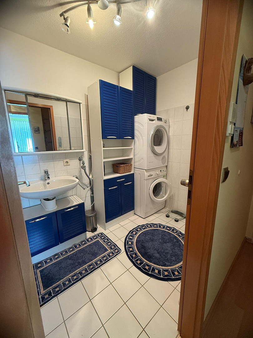 Gepflegte 3-Zimmer-Wohnung nahe Westpark – Terrasse, Garten & Garage inklusive – Cusanusstraße 24, 85049 Ingolstadt – Vorschaubild 4
