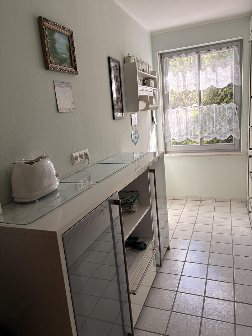 Gepflegte 3-Zimmer-Wohnung nahe Westpark – Terrasse, Garten & Garage inklusive – Cusanusstraße 24, 85049 Ingolstadt – Vorschaubild 12