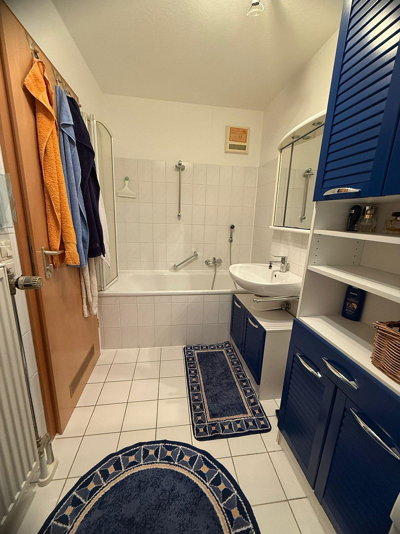 Gepflegte 3-Zimmer-Wohnung nahe Westpark – Terrasse, Garten & Garage inklusive – Cusanusstraße 24, 85049 Ingolstadt – Vorschaubild 5