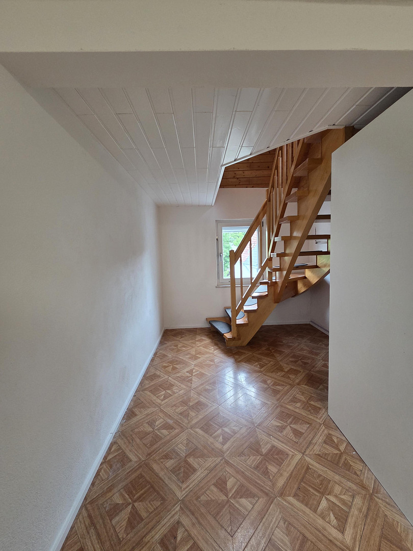 Großzügige, frisch renovierte Maisonette-Wohnung mit 5 Zimmern, 3 Bädern & Balkon – Bahnhofstraße 5, 97450 Arnstein – Vorschaubild 20