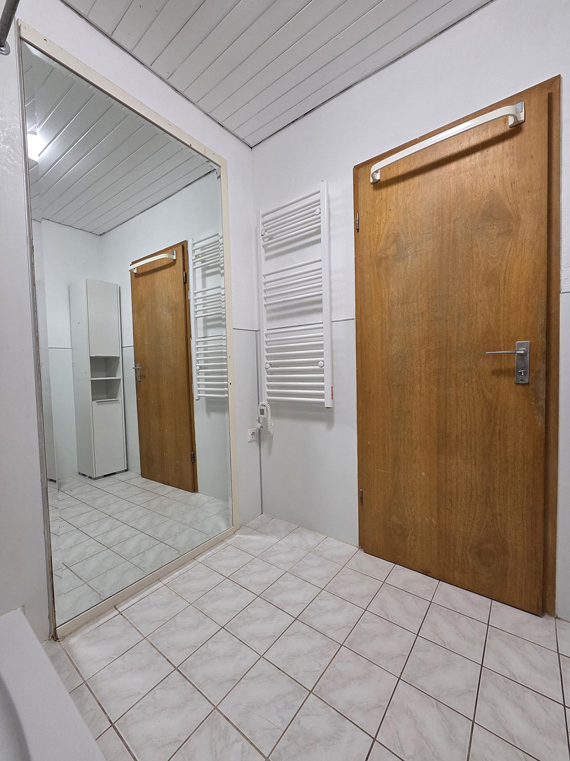 Großzügige, frisch renovierte Maisonette-Wohnung mit 5 Zimmern, 3 Bädern & Balkon – Bahnhofstraße 5, 97450 Arnstein – Vorschaubild 22