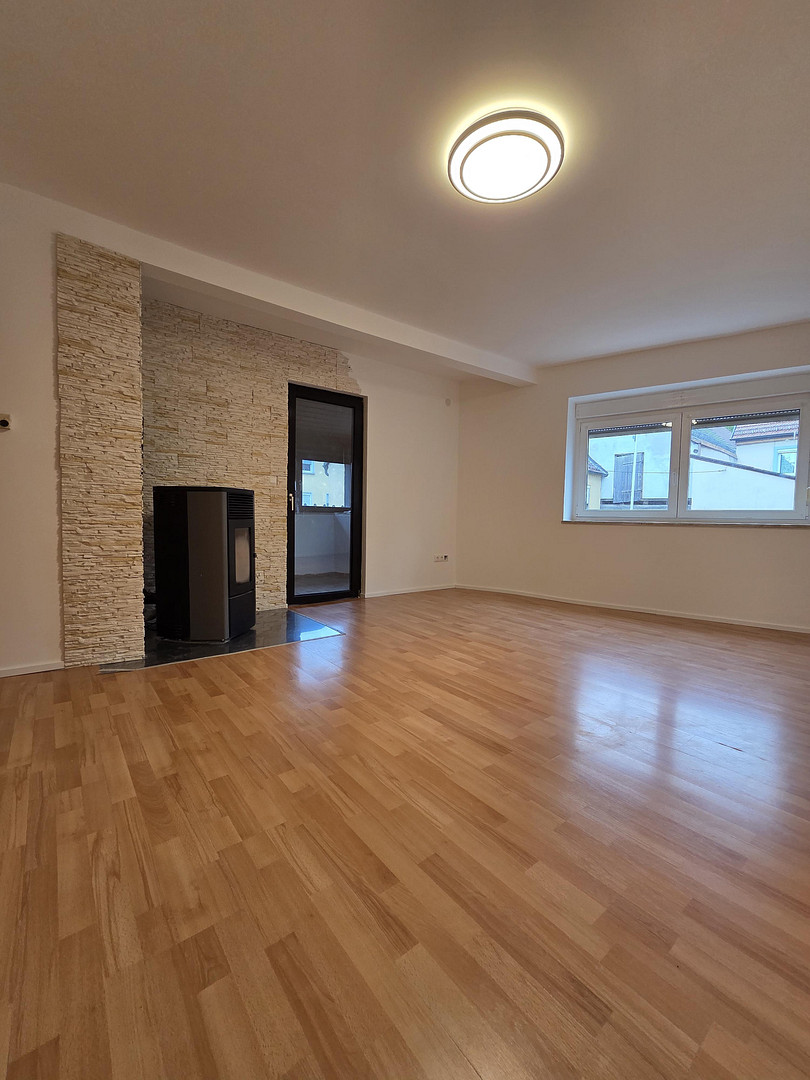 Großzügige, frisch renovierte Maisonette-Wohnung mit 5 Zimmern, 3 Bädern & Balkon – Bahnhofstraße 5, 97450 Arnstein – Vorschaubild 26