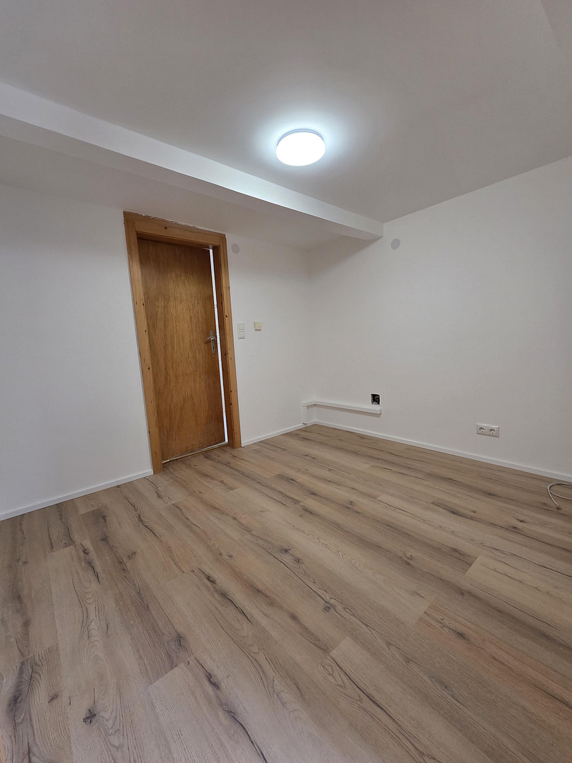 Großzügige, frisch renovierte Maisonette-Wohnung mit 5 Zimmern, 3 Bädern & Balkon – Bahnhofstraße 5, 97450 Arnstein – Vorschaubild 29