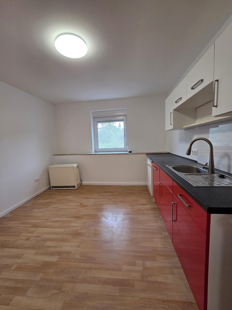 Großzügige, frisch renovierte Maisonette-Wohnung mit 5 Zimmern, 3 Bädern & Balkon – Bahnhofstraße 5, 97450 Arnstein – Vorschaubild 23