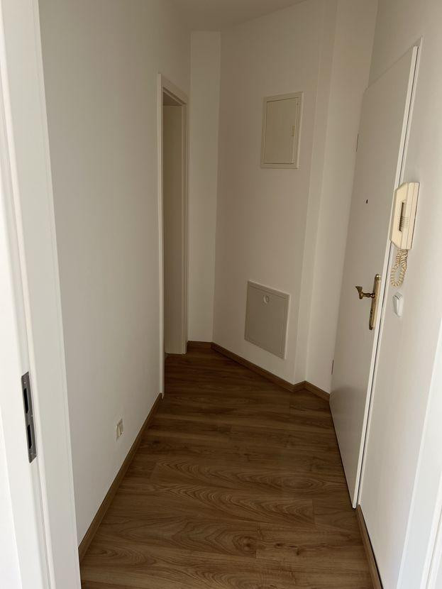 Sonnige 1-Zimmer-Wohnung in Diedorf mit Süd-Balkon und Einbauküche - perfekt für Singles oder Büro – Diedorf(Diedorf Markt) – Vorschaubild 21