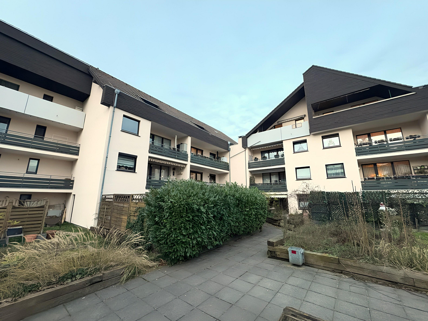 Renovierte City-Oase: 3 Zimmer mit großer Gartenterrasse & TG, PROVISIONSFREI – Alte Linner Str. 42, 47799 Krefeld(Cracau) – Vorschaubild 41