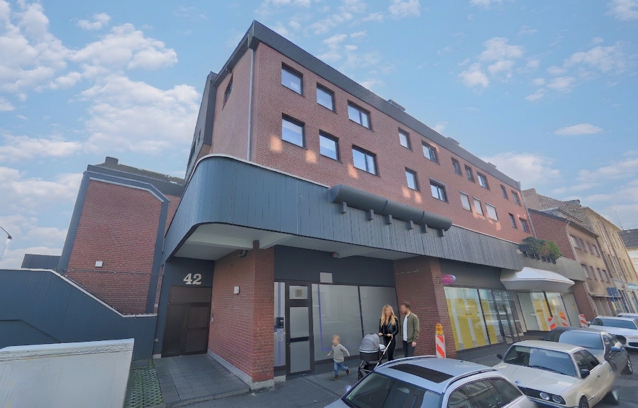 Renovierte City-Oase: 3 Zimmer mit großer Gartenterrasse & TG, PROVISIONSFREI – Alte Linner Str. 42, 47799 Krefeld(Cracau) – Vorschaubild 2