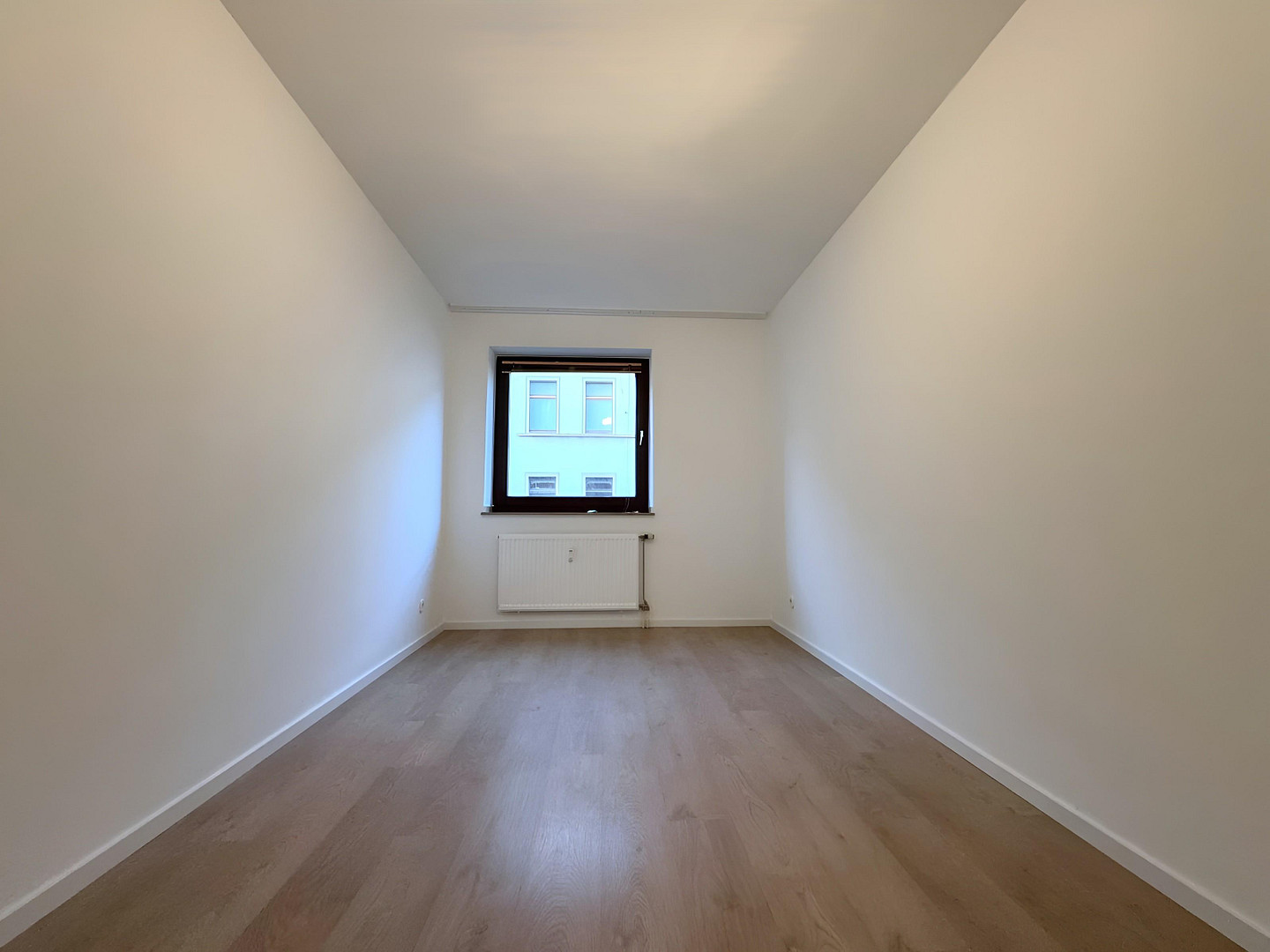 Renovierte City-Oase: 3 Zimmer mit großer Gartenterrasse & TG, PROVISIONSFREI – Alte Linner Str. 42, 47799 Krefeld(Cracau) – Vorschaubild 12