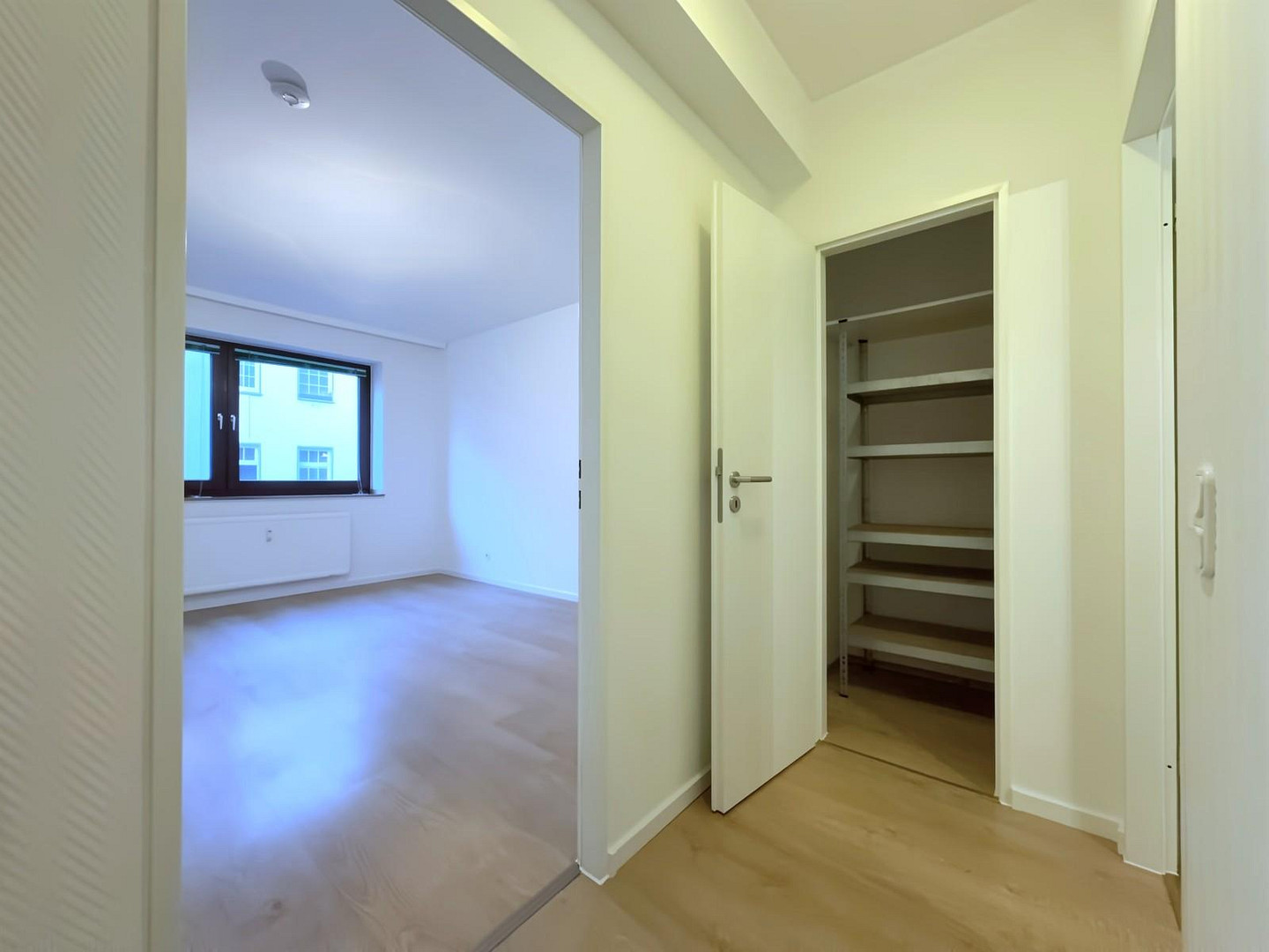 Renovierte City-Oase: 3 Zimmer mit großer Gartenterrasse & TG, PROVISIONSFREI – Alte Linner Str. 42, 47799 Krefeld(Cracau) – Vorschaubild 14