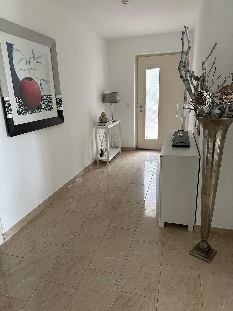 Exclusive 3-Zimmer-Wohnung mit Panoramablick über den Bodensee und die Schweizer Alpen. – Markdorf(Fitzenweiler) – Vorschaubild 6