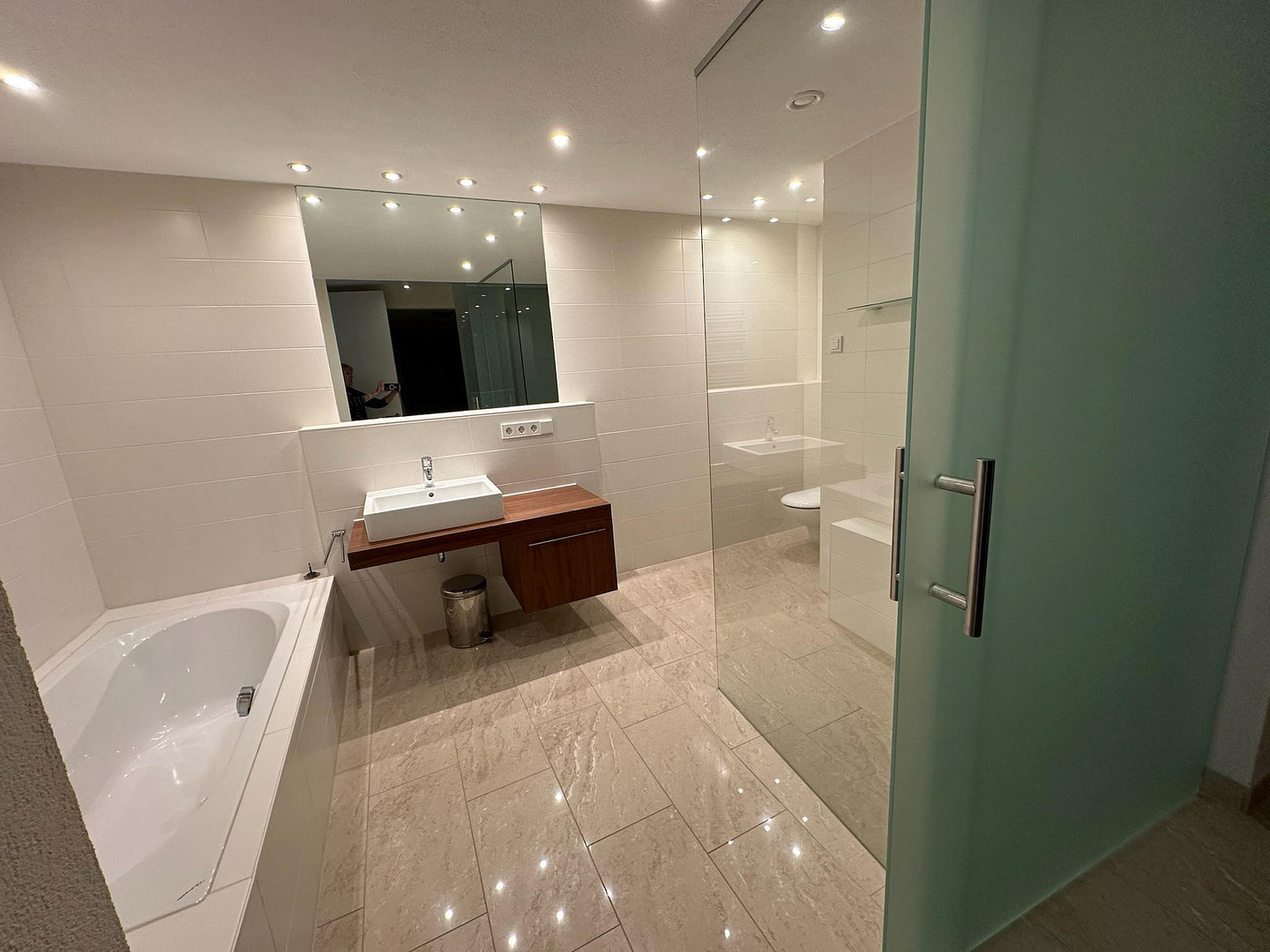 Exclusive 3-Zimmer-Wohnung mit Panoramablick über den Bodensee und die Schweizer Alpen. – Markdorf(Fitzenweiler) – Vorschaubild 25