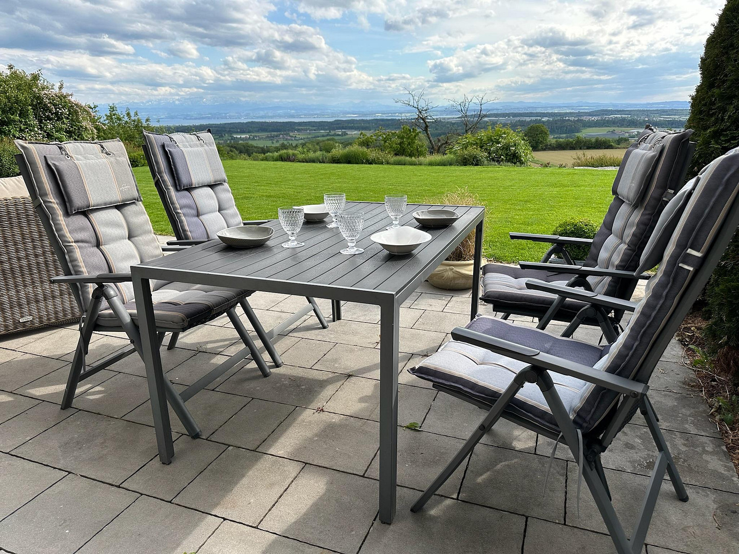 Exclusive 3-Zimmer-Wohnung mit Panoramablick über den Bodensee und die Schweizer Alpen. – Markdorf(Fitzenweiler) – Vorschaubild 19