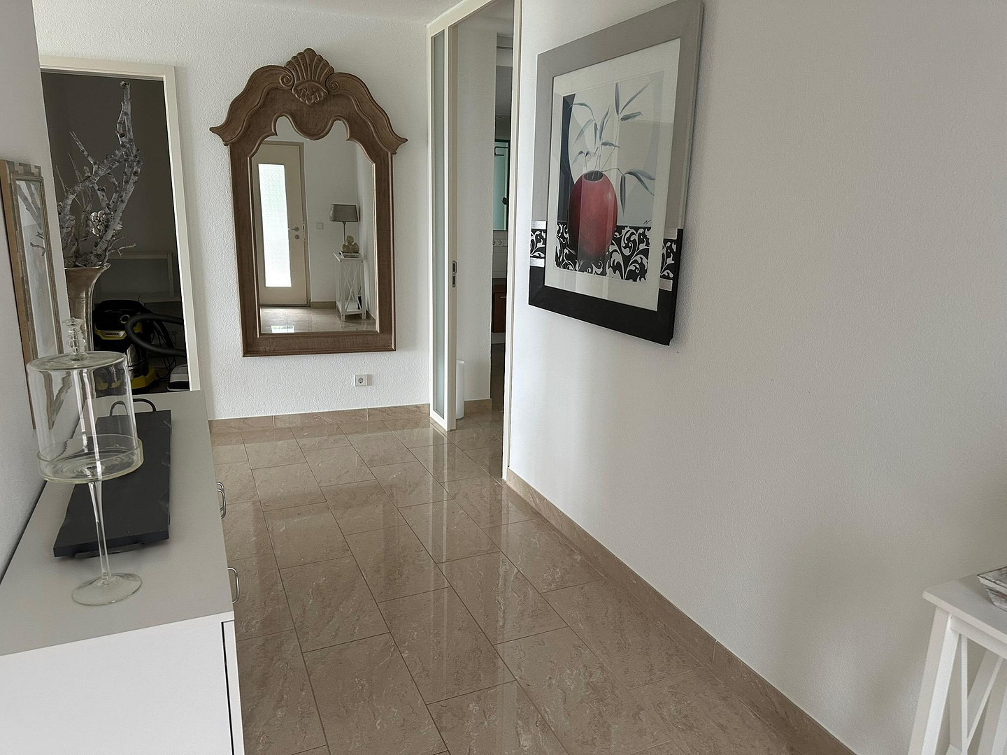 Exclusive 3-Zimmer-Wohnung mit Panoramablick über den Bodensee und die Schweizer Alpen. – Markdorf(Fitzenweiler) – Vorschaubild 5