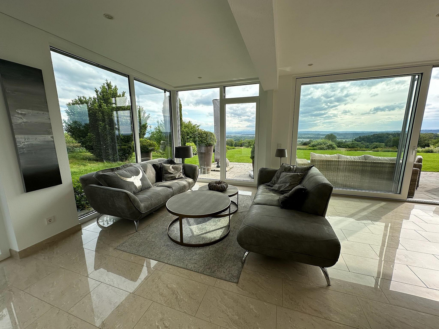 Exclusive 3-Zimmer-Wohnung mit Panoramablick über den Bodensee und die Schweizer Alpen. – Markdorf(Fitzenweiler) – Vorschaubild 8