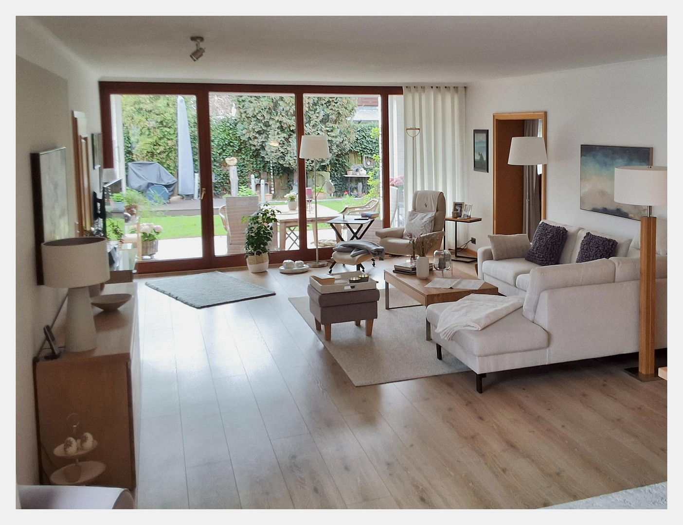 Flachdachbungalow (Reihenendhaus) auf 546 qm Grundstück mit zwei Bädern, Garage und Carport – Weyhe(Erichshof) – Vorschaubild 3