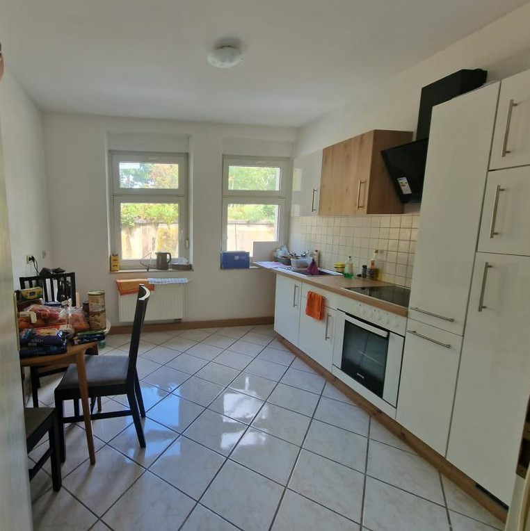Gepflegtes, vollvermietetes Mehrfamilienhaus mit Balkonen in Zwickau – Liebigstraße 2, 8056 Zwickau  Schedewitz(Schedewitz) – Vorschaubild 3