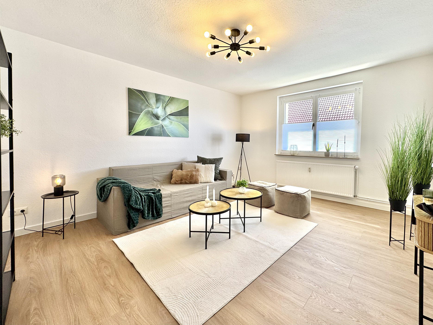 Sofort einziehen: Frisch sanierte 3 Zimmer-Wohnung in Ostseenähe.