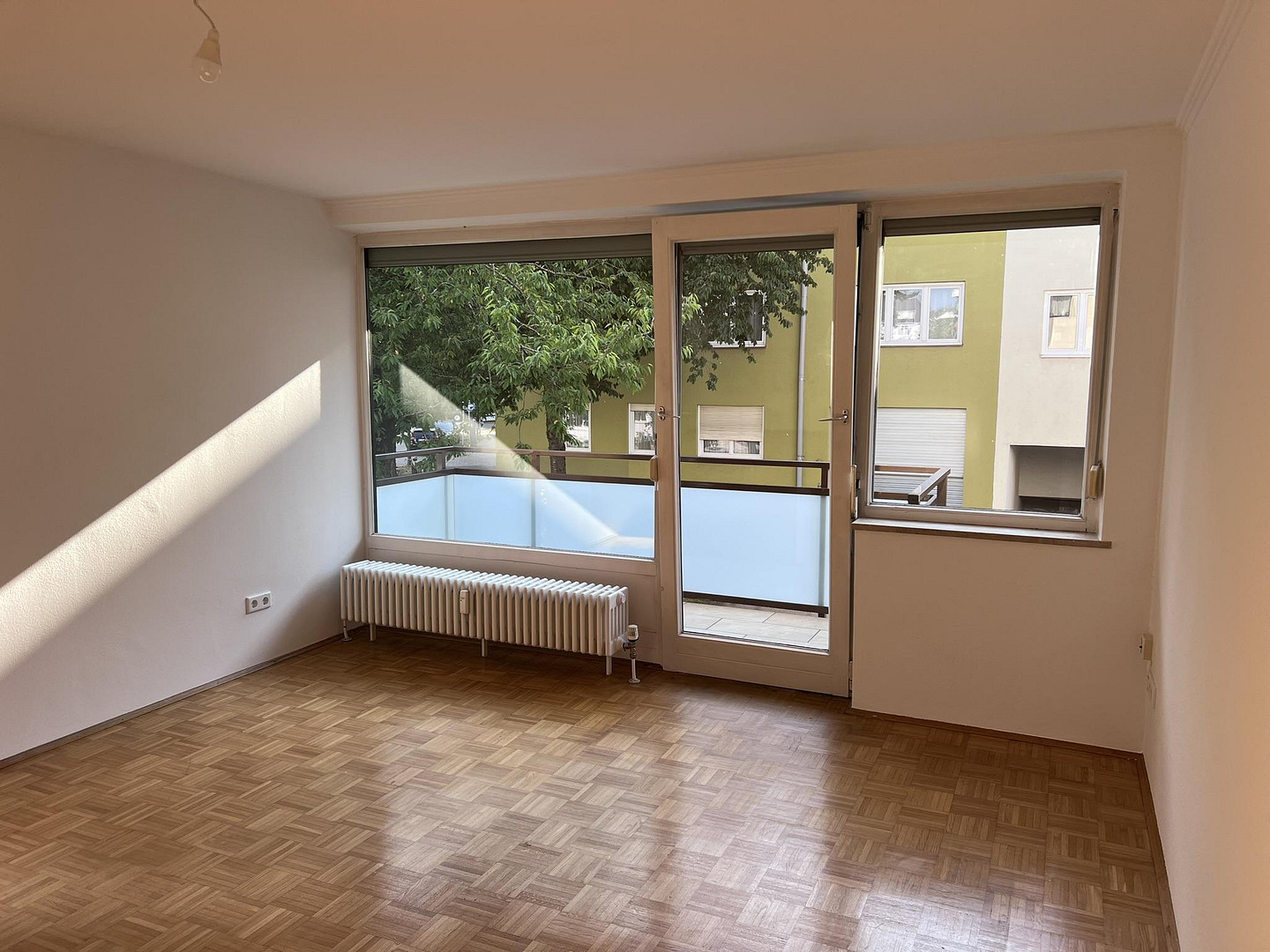 Helle 2-Zimmerwohnung in ruhiger TOP Lage zwischen Olympia- und Luitpoldpark – Gartenstr., 80809 München(Schwabing) – Vorschaubild 3