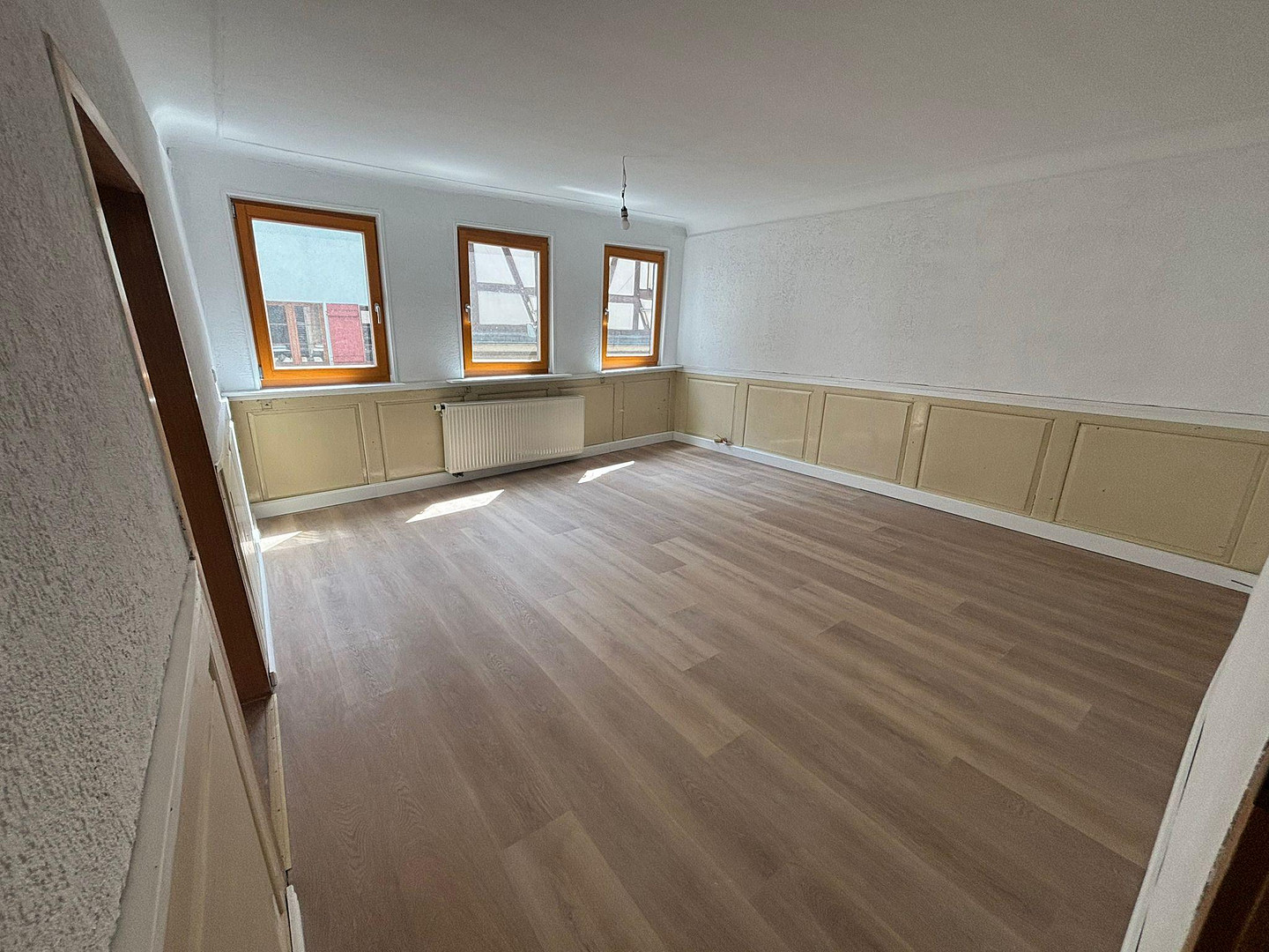 Geräumige 5-Zimmer Wohnung in Herrenberg – Stuttgarter Straße 5, 71083 Herrenberg – Vorschaubild 4