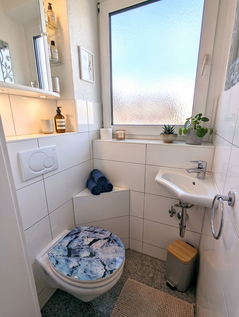 Großzügige 4-Zimmer-Erdgeschosswohnung mit zwei Balkonen, zwei Bädern und Altbauflair – Stuttgart(Bad Cannstatt) – Vorschaubild 6