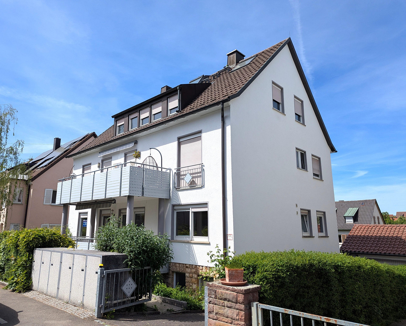 Großzügige 4-Zimmer-Erdgeschosswohnung mit zwei Balkonen, zwei Bädern und Altbauflair – Stuttgart(Bad Cannstatt) – Vorschaubild 7
