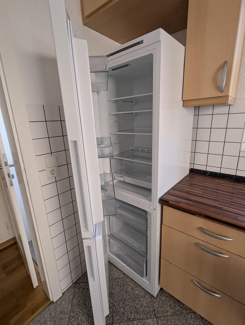 Großzügige 4-Zimmer-Erdgeschosswohnung mit zwei Balkonen, zwei Bädern und Altbauflair – Stuttgart(Bad Cannstatt) – Vorschaubild 19