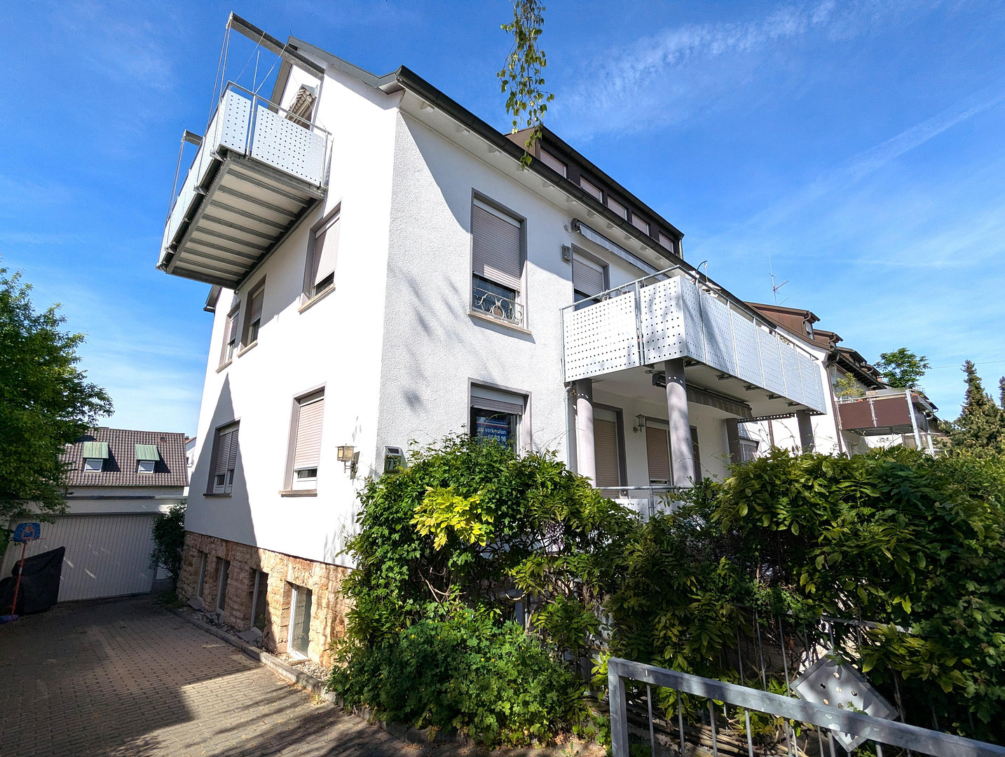 Großzügige 4-Zimmer-Erdgeschosswohnung mit zwei Balkonen, zwei Bädern und Altbauflair – Stuttgart(Bad Cannstatt) – Vorschaubild 16