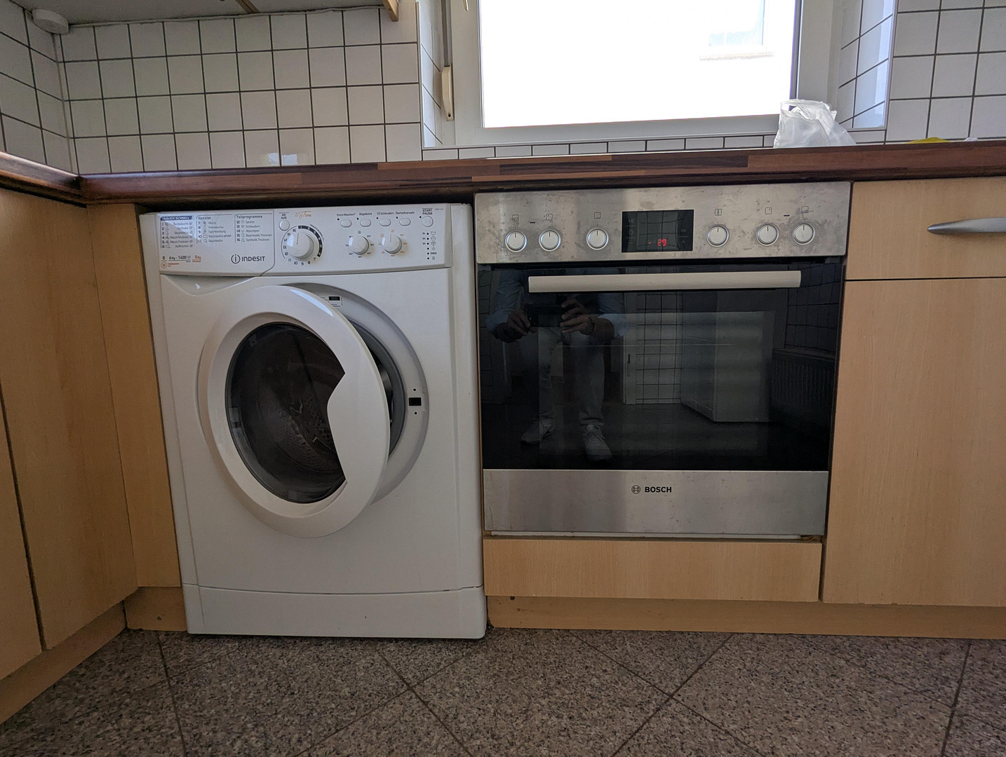Großzügige 4-Zimmer-Erdgeschosswohnung mit zwei Balkonen, zwei Bädern und Altbauflair – Stuttgart(Bad Cannstatt) – Vorschaubild 18
