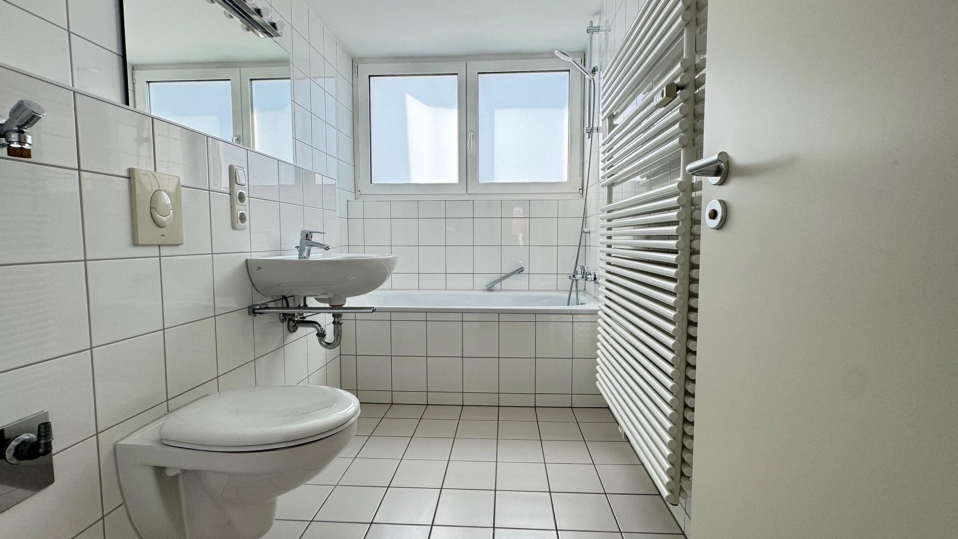 2-Zimmer-Wohnung mit Balkon am Mangfallplatz – Naupliastraße 39, 81547 München(Harlaching) – Vorschaubild 3