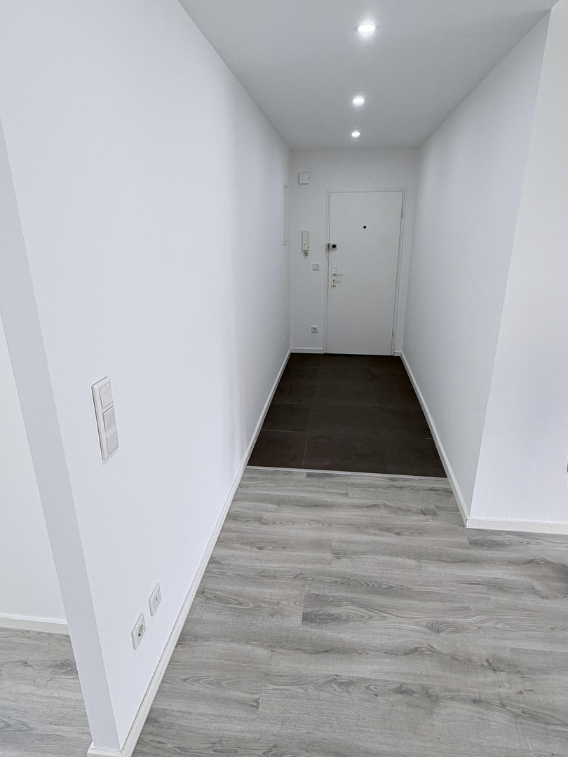 Lichtdurchflutete 3 Zimmer Wohnung in München-Moosach mit Balkon,Loggia &Moderner Sanierung – Dachauerstr.419, 80992 München(Moosach) – Vorschaubild 8