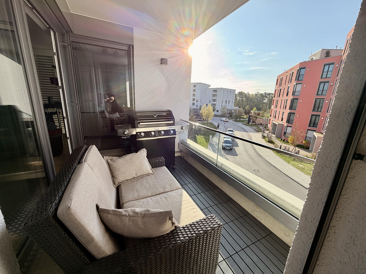 3-Zimmer-Wohnung im „WAVE“ mit Loggia, zwei Bädern und E-Stellplatz – Fritz-Bauer-Straße 38, 81249 München(Aubing) – Vorschaubild 2