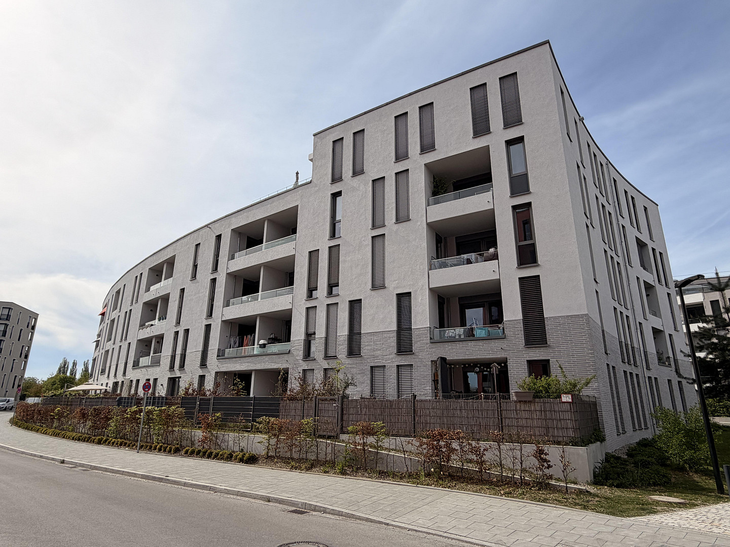 3-Zimmer-Wohnung im „WAVE“ mit Loggia, zwei Bädern und E-Stellplatz – Fritz-Bauer-Straße 38, 81249 München(Aubing) – Vorschaubild 13