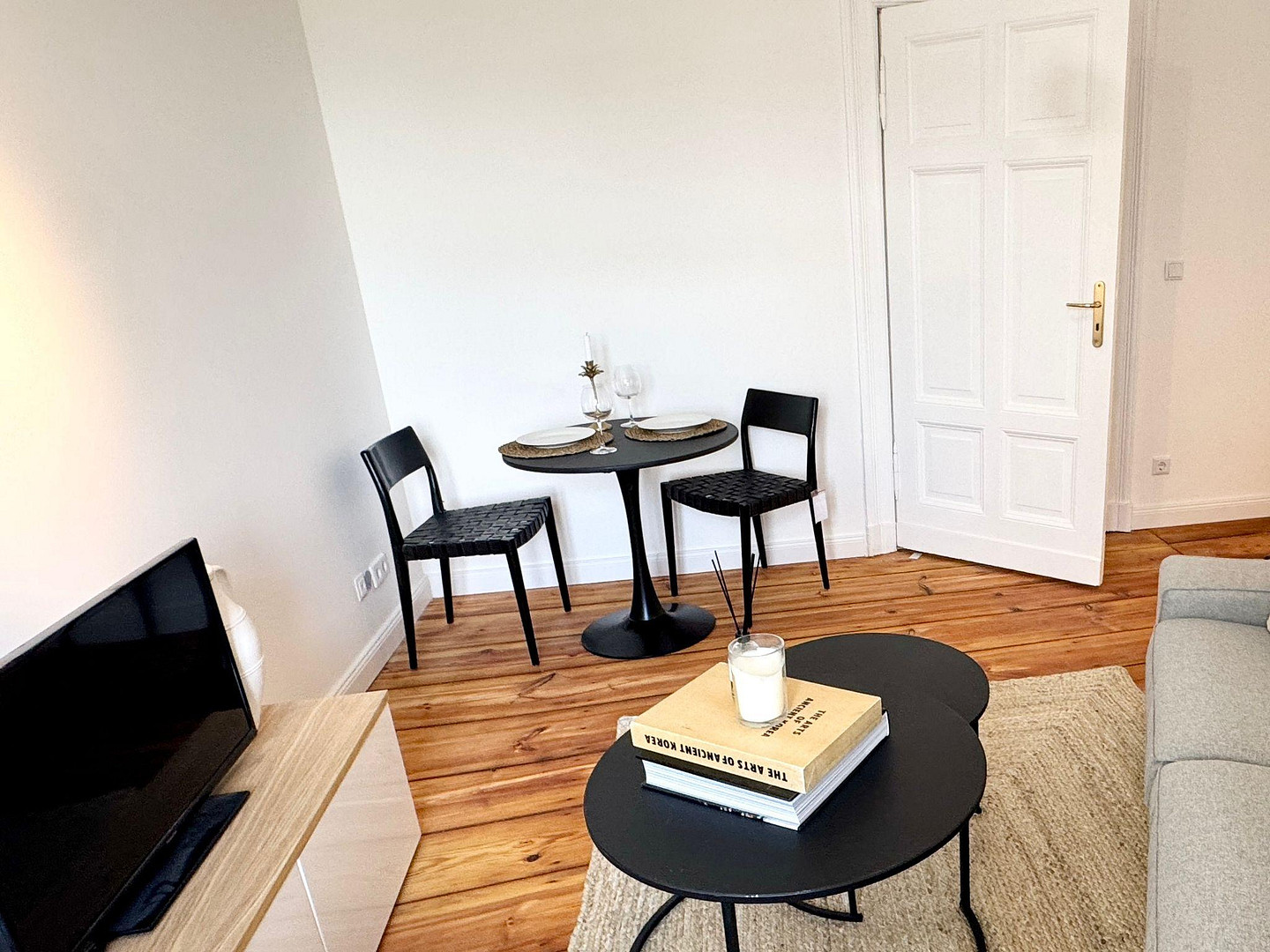 Bestlage Mitte neu saniertes 2,5 Zimmer Apartment / Best location – Elisabethkirchstr. 0, 10115 Berlin(Mitte) – Vorschaubild 3