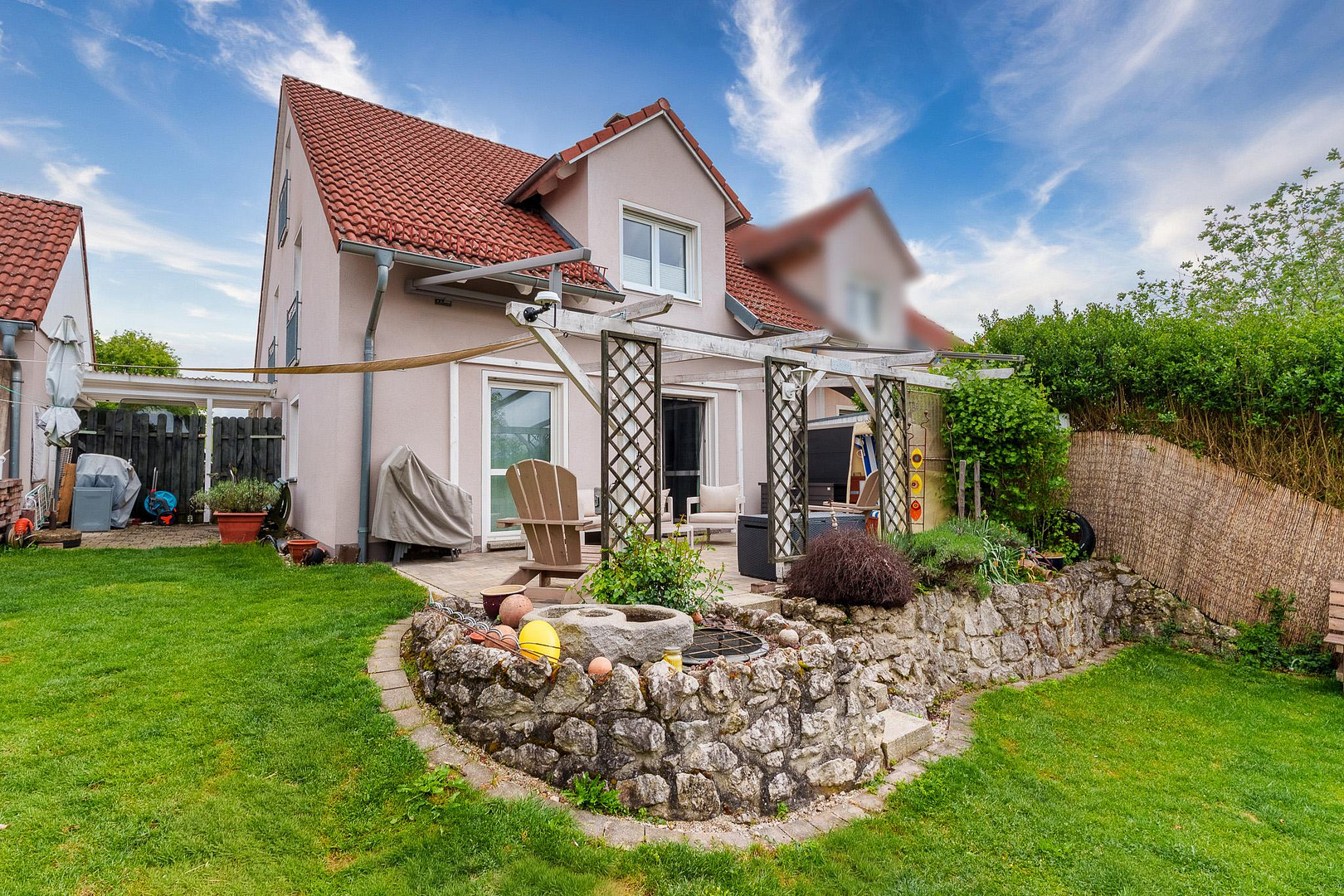 Gepflegte Doppelhaushälfte – Küche & Bad neu 2025, barrierefrei, Garage, Garten