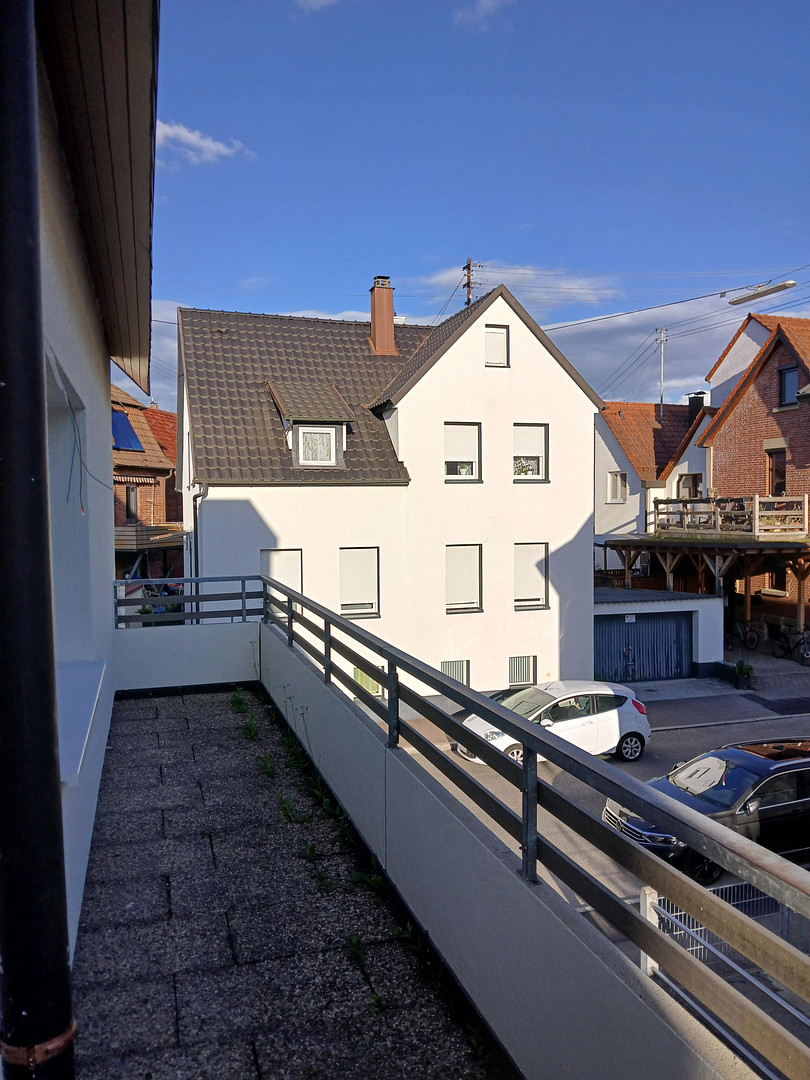 Helle 3-Zimmer-Wohnung mit Balkon – neuwertig, energetisch saniert, gut geschnitten – Winnenden – Vorschaubild 2