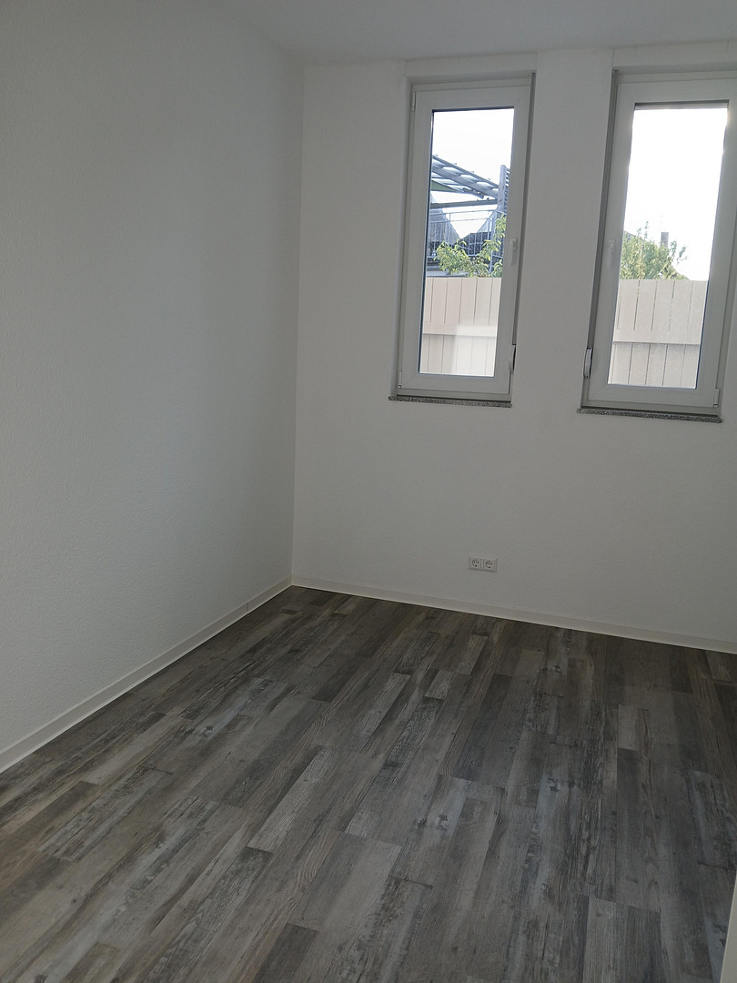 Neuwertige 4-Zimmerwohnung mit Terrasse – ideal für kleine Familie, Paar oder Berufstätigen-WG – Winnenden – Vorschaubild 11