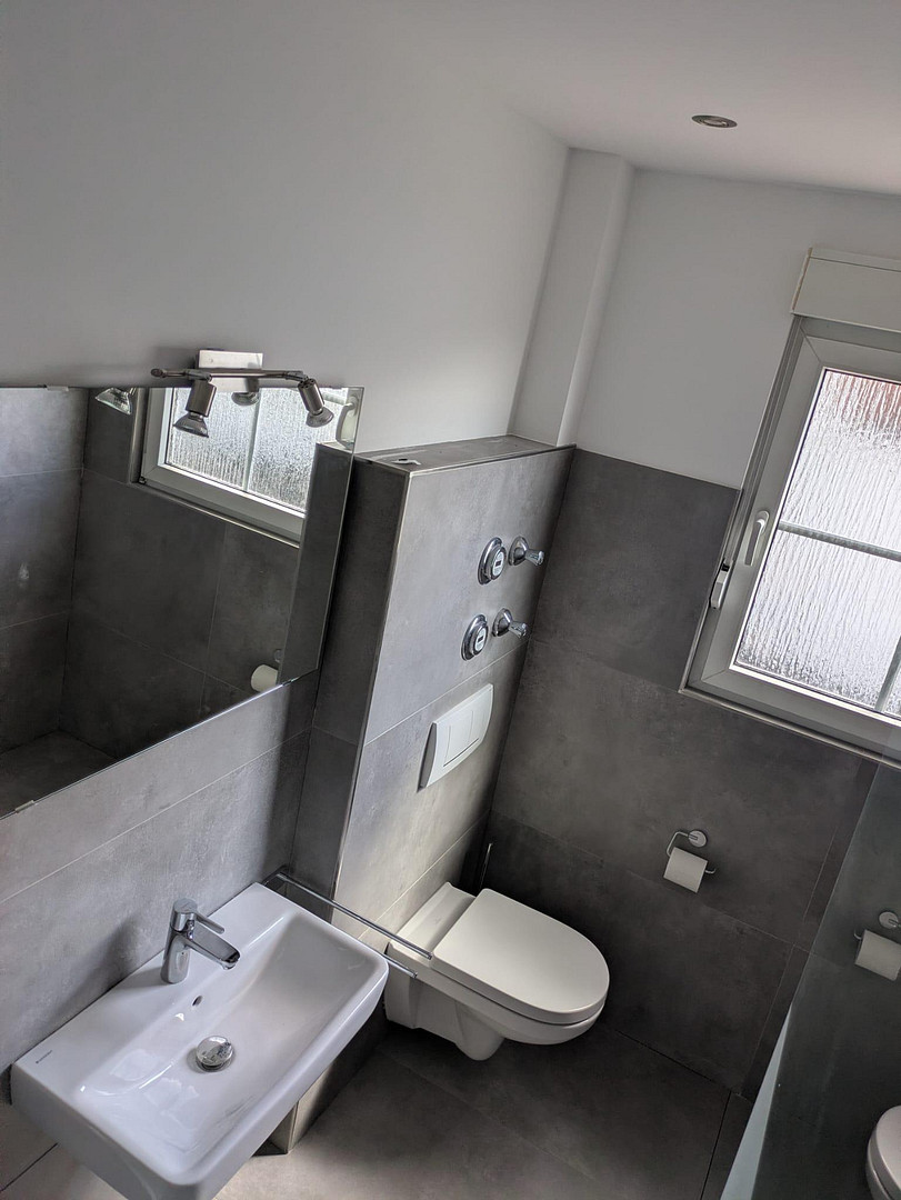 Attraktive, sanierte 2-Zimmer-Dachgeschosswohnung mit Balkon, Garage und Einbauküche – Seligenstädter Str. 21, 63322 Rödermark(Ober-Roden) – Vorschaubild 9