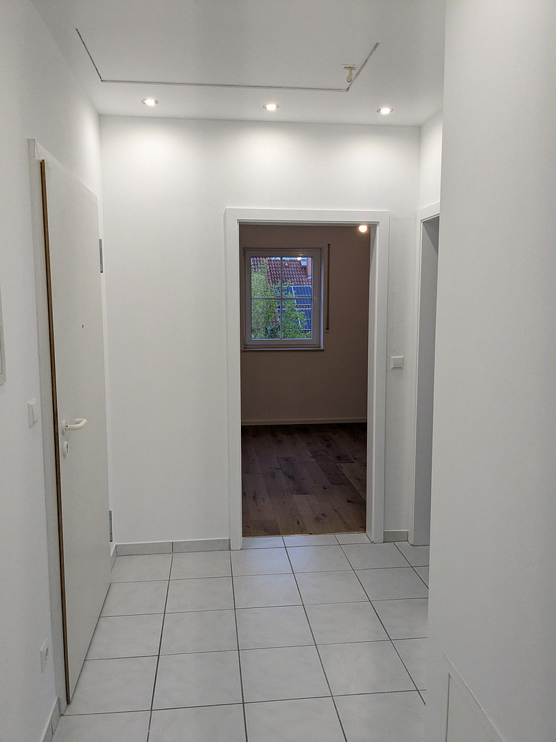 Attraktive, sanierte 2-Zimmer-Dachgeschosswohnung mit Balkon, Garage und Einbauküche – Seligenstädter Str. 21, 63322 Rödermark(Ober-Roden) – Vorschaubild 7