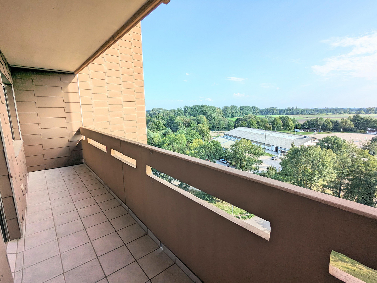 Helle 2,5-Zimmerwohnung mit traumhaftem Fernblick ins Grüne – Woogstr. 36, 67141 Neuhofen – Vorschaubild 7