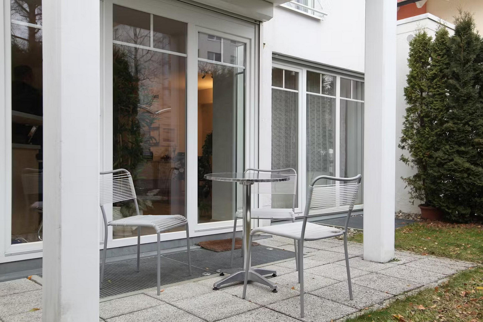 Freundliche und sehr gepflegte 2,5 Zimmer-Wohnung in Waldtrudering – München(Trudering) – Vorschaubild 2