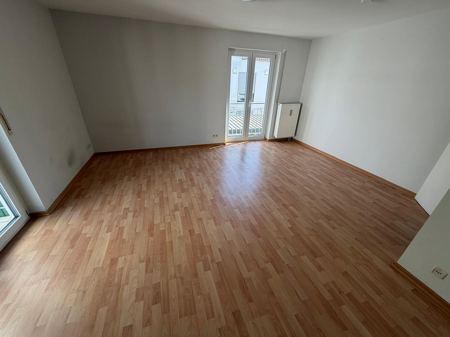 Bezugsbereite 1 Zimmer Wohnung inkl. TG und neuem Baujahr – Wasserburger Landstrasse 167, 81827 München(Trudering) – Vorschaubild 5
