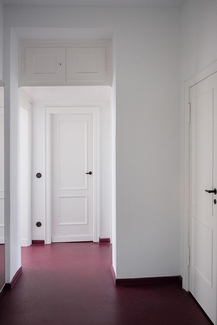 Provisionsfrei - bezugsfreie sorgsam renovierte Wohnung im Baudenkmal im 4. OG mit Aufzug & Balkon – Berlin(Friedrichshain) – Vorschaubild 2