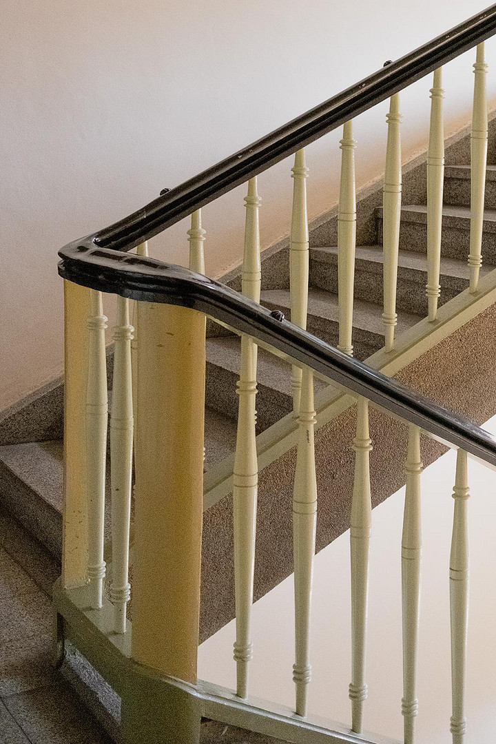 Provisionsfrei - bezugsfreie sorgsam renovierte Wohnung im Baudenkmal im 4. OG mit Aufzug & Balkon – Berlin(Friedrichshain) – Vorschaubild 23