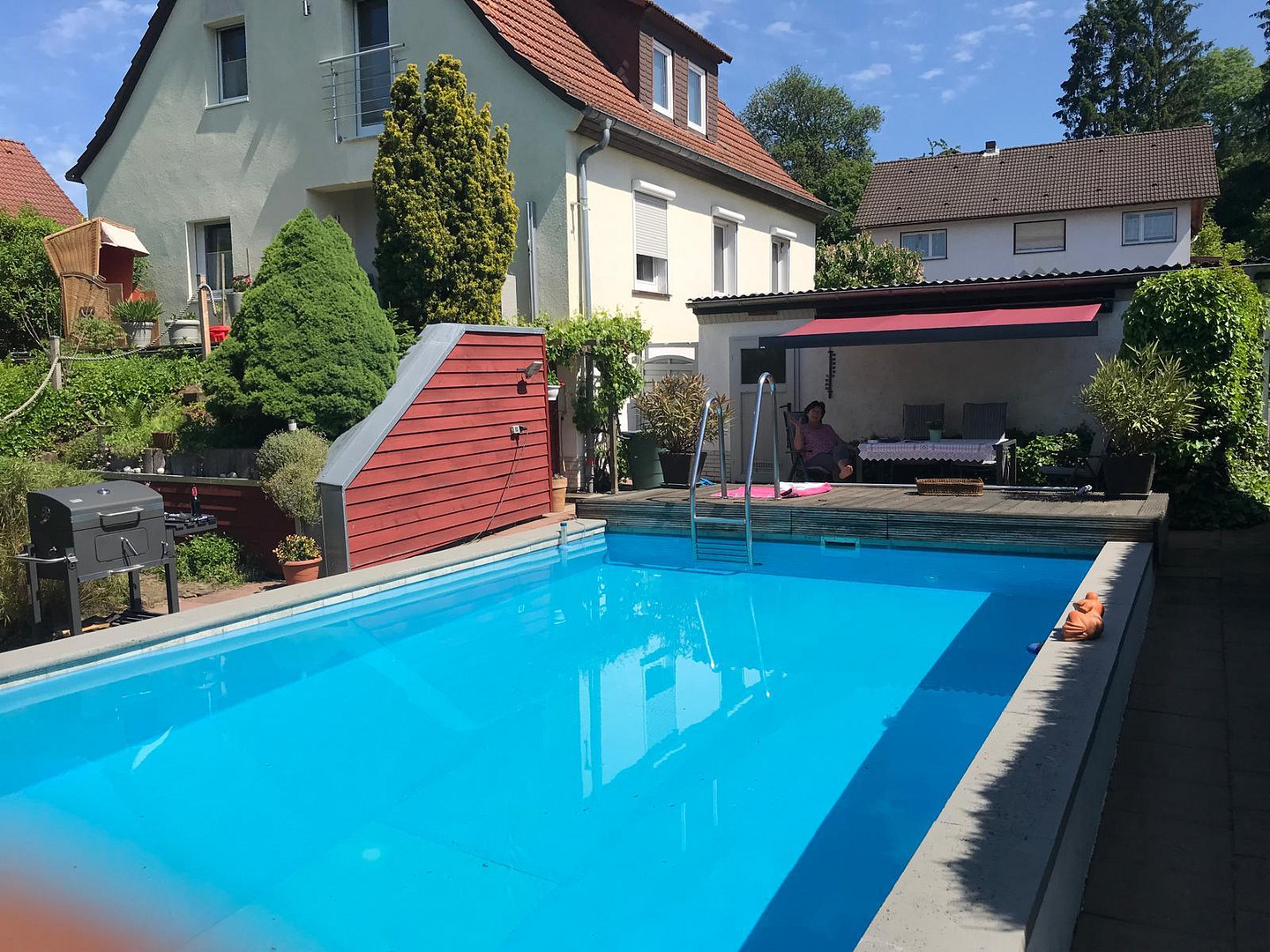 Haus mit Pool, Sauna, Traumgrundstück - 15min bis Marburg - KEIN MAKLER - Garagen.Stellplätze.Keller
