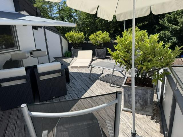 Saarbrücken! Luxuriöses Haus am Wald und doch in der Stadt- ruhige Toplage, vielseitig nutzbar – Saarbrücken Stadt(Neuscheidt) – Vorschaubild 47