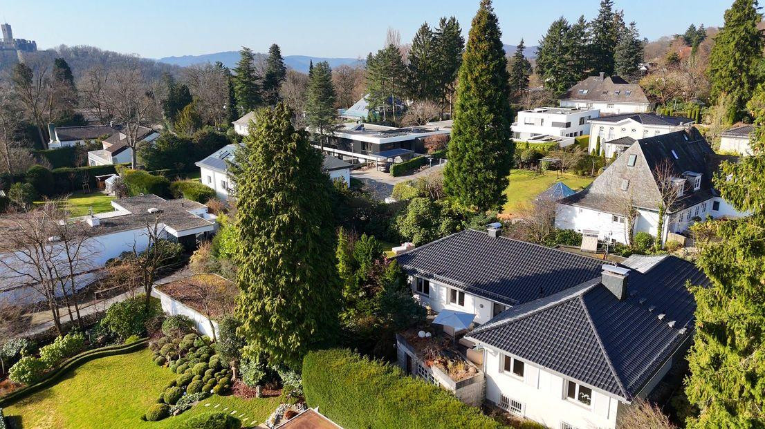 Exklusive Villa in Königsteins Bestlage – großzügig und mit außergewöhnlichem Entwicklungspotenzial – Königstein(Königstein im Taunus) – Vorschaubild 11