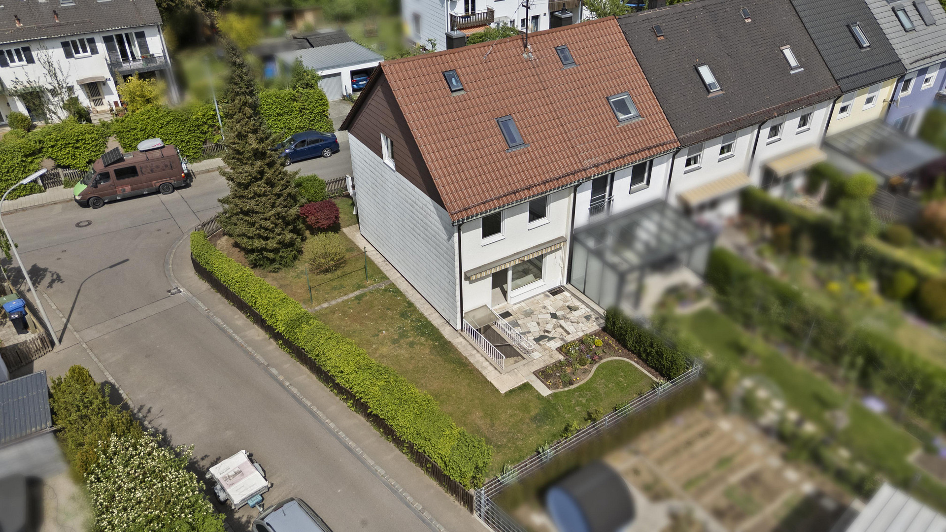 Kernsaniertes Reiheneckhaus mit Garten in Ingolstadt-Nord